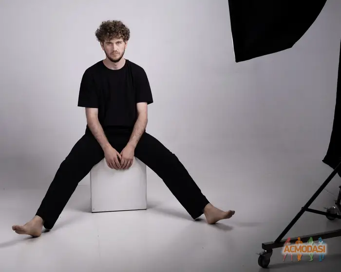 Artem  Yankov фото №1749609. Завантажено 18 Листопада 2025