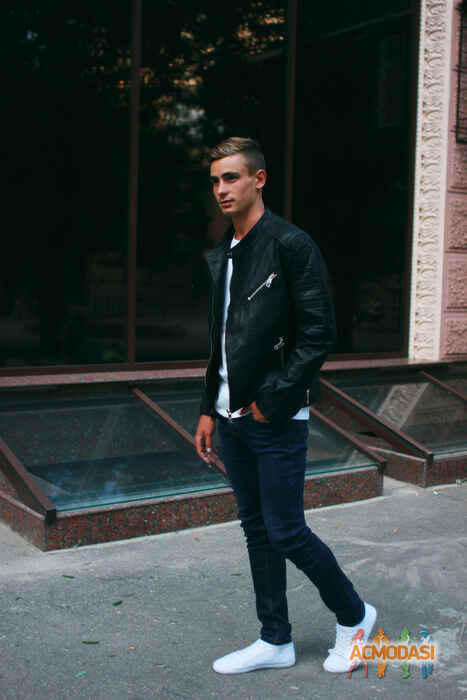 Евгений Олегович Гонтаренко фото №1105962. Завантажено 18 Вересня 2017