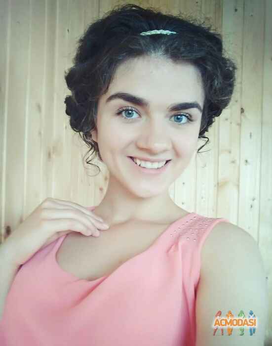 Танюша   фото №1151572. Завантажено 11 Грудня 2017