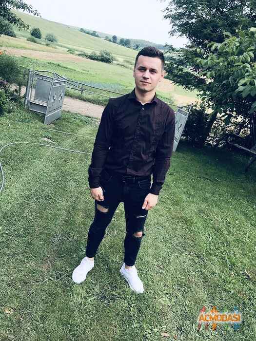 Міша Михайлович Малик фото №1480618. Завантажено 27 Листопада 2019