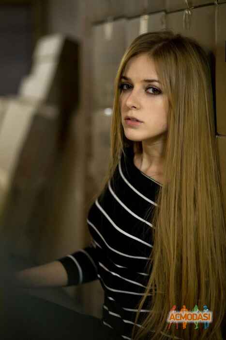 Олена Сидорчук Віталіївна фото №1037096. Завантажено 29 Березня 2017