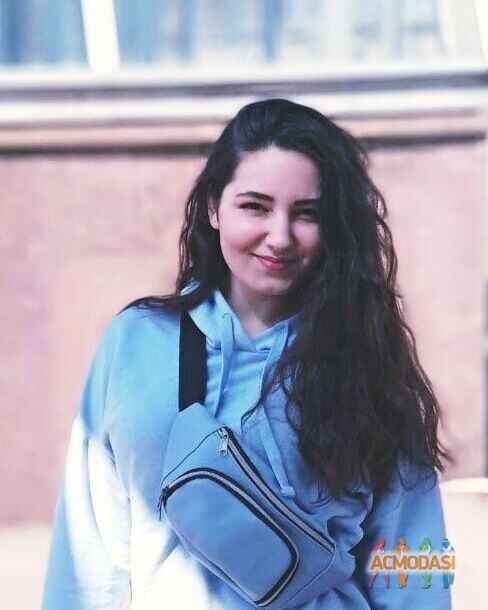 Олена Русланівна Усачова фото №1393027. Завантажено 25 Квітня 2019