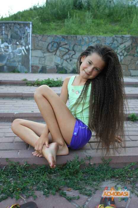 Юлия Валентиновна Попко фото №648701. Завантажено 07 Травня 2014