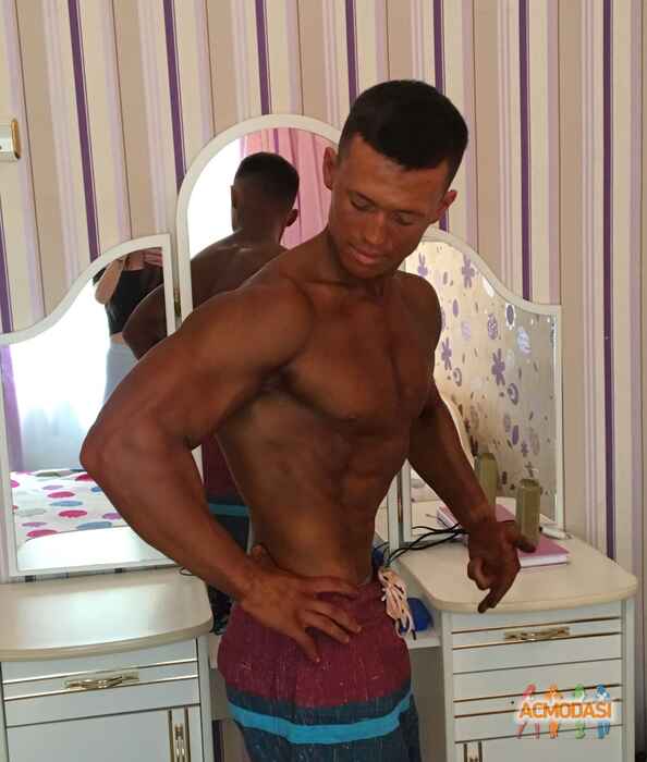 Вадим Олегович Кобзар фото №1236915. Завантажено 28 Травня 2018