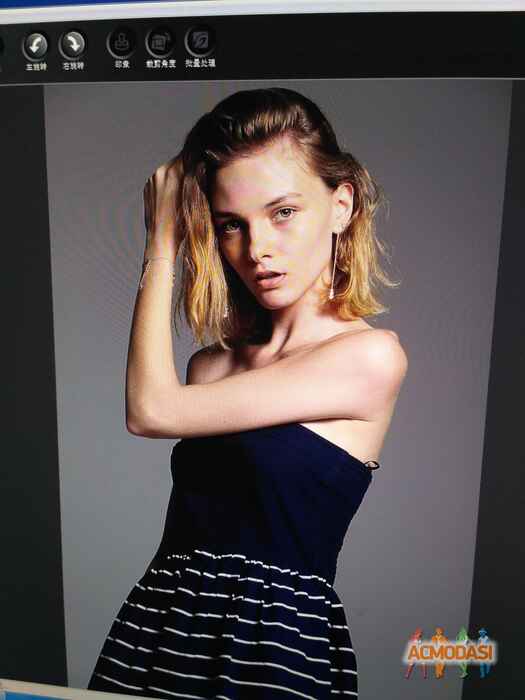 Єва-Інесса Юріївна Непоп фото №1086459. Завантажено 02 Серпня 2017