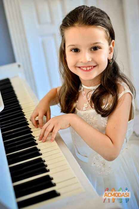 Камила Гудрат кызы Джафарова фото №1164388. Завантажено 13 Січня 2018