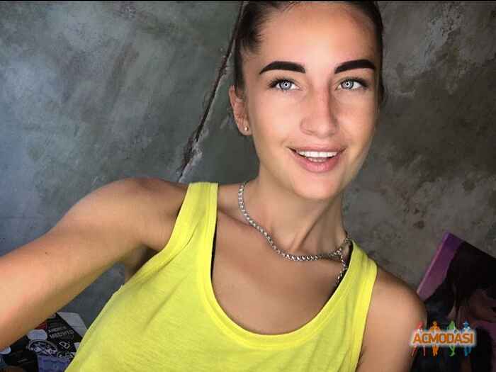 Сюзанна Ростиславовна Изюмская фото №1132225. Завантажено 07 Листопада 2017