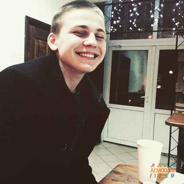 Тьома  Лаврук фото №1047340. Завантажено 25 Квітня 2017