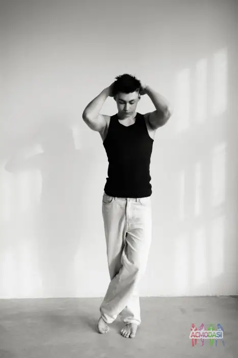 Макс   фото №1748776. Завантажено 21 Жовтня 2025