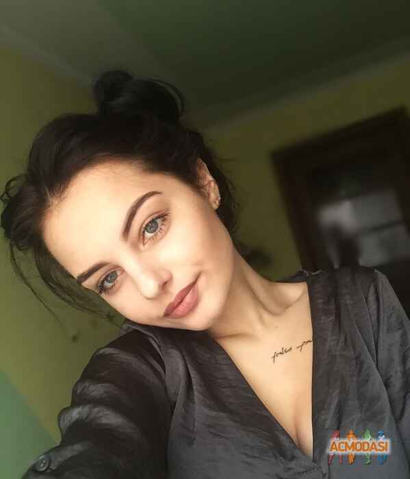 Олена Василівна Колодка фото №1344029. Завантажено 02 Січня 2019