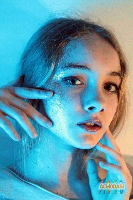 Яна Юріївна Науменко фото №1047673. Завантажено 26 Квітня 2017