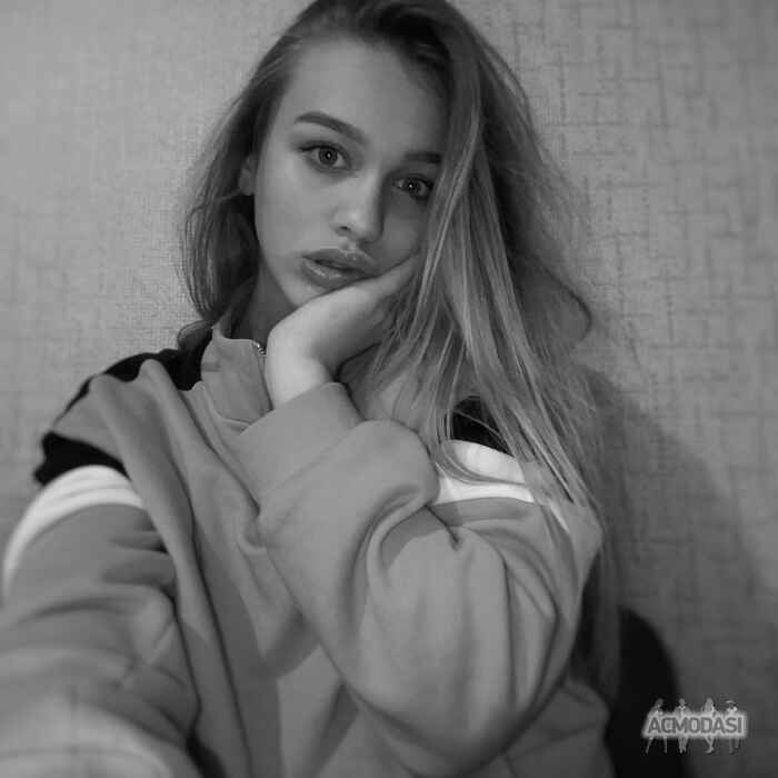 Катерина Анатоліївна Новаковська фото №1379351. Завантажено 17 Березня 2019