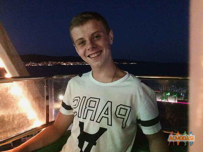 Юра Михайлович Мельник фото №1080126. Завантажено 18 Липня 2017