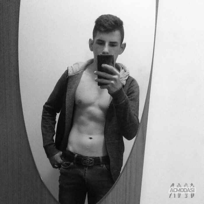 Владислав Васильович Рябець фото №1088227. Завантажено 07 Серпня 2017