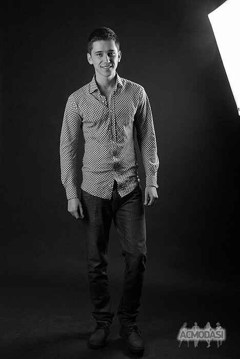 Roman  Semak фото №1017696. Завантажено 08 Лютого 2017