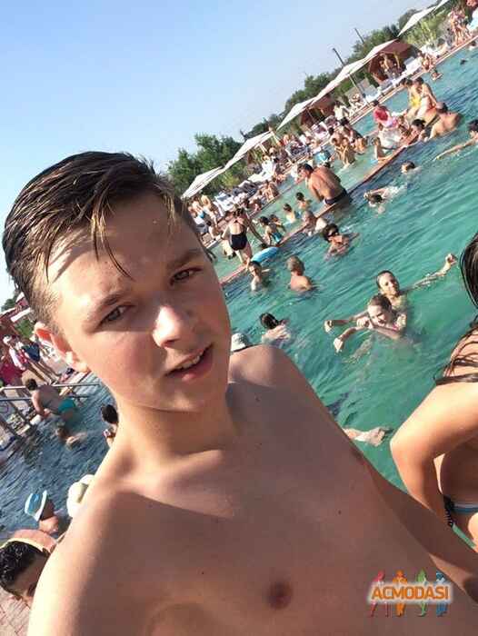 Женя Володимирович Курячий фото №1158128. Завантажено 29 Грудня 2017