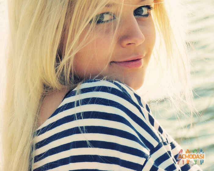 Плакущая  Марина фото №60786. Завантажено 22 Серпня 2011