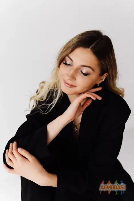 Yulia  Zinoviy фото №1749773. Завантажено 20 Листопада 2025