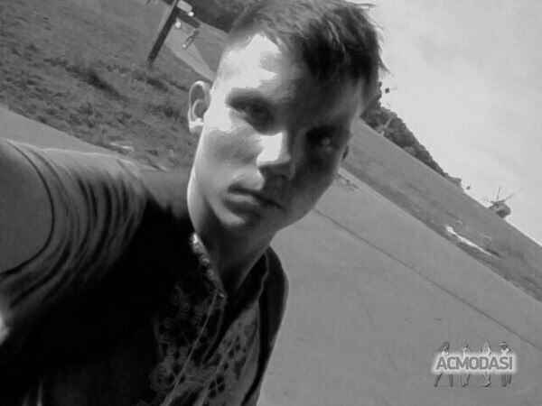 Влад Віталійович Титенко фото №1118334. Завантажено 14 Жовтня 2017