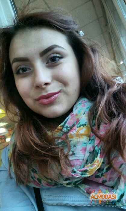 Лора Анатольевна Зюзина фото №1053391. Завантажено 13 Травня 2017