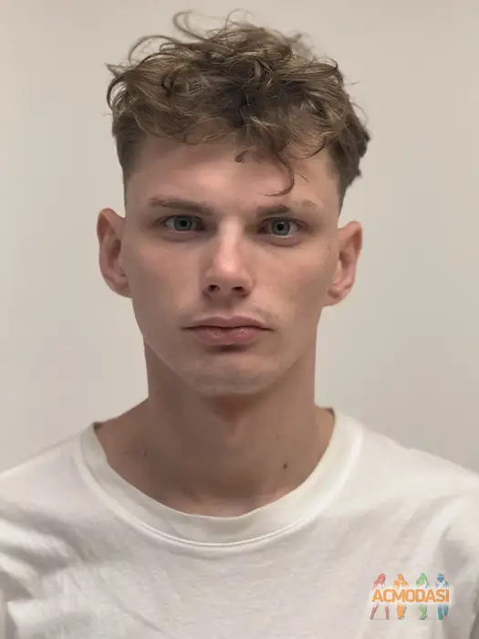 Максим  Петруха фото №1750973. Завантажено 31 Грудня 2025