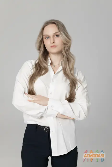 Олена  Лисенко фото №1749876. Завантажено 21 Листопада 2025