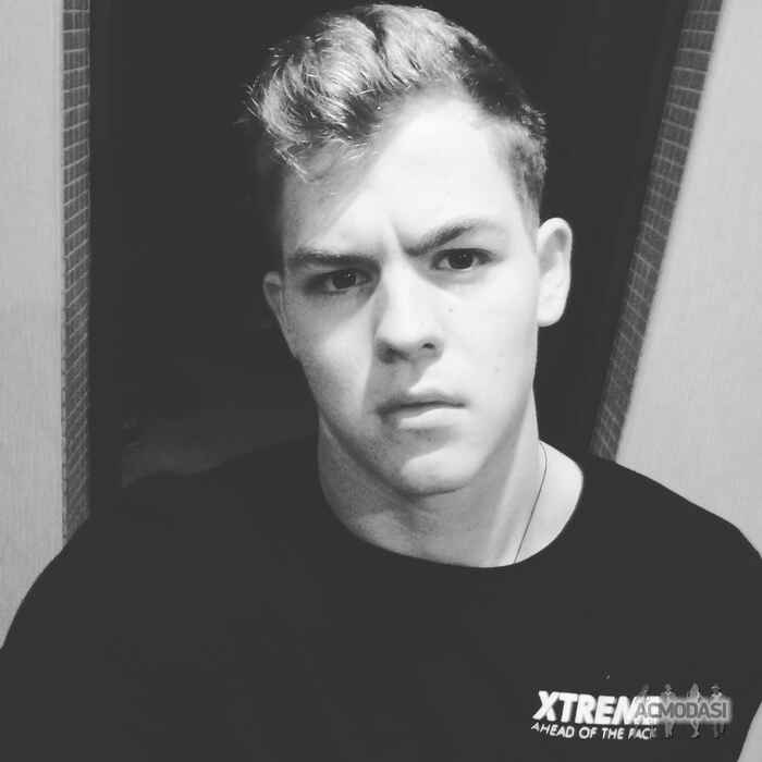 Коля Геннадійович Запорожченко фото №1115521. Завантажено 10 Жовтня 2017