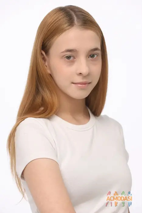 Діана  Ляшенко фото №1751169. Завантажено 04 Січня 2026