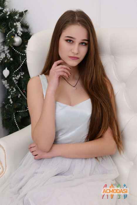 Лина Александровна Юхнова фото №1158954. Завантажено 02 Січня 2018