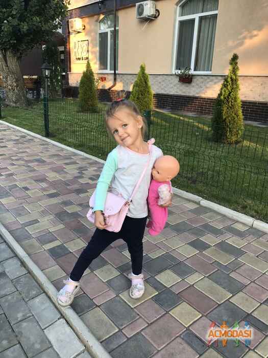Мілана Тарасівна Загоровська фото №1447080. Завантажено 11 Вересня 2019