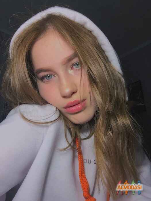 Яна Віталіївна Погребняк фото №1483980. Завантажено 05 Грудня 2019