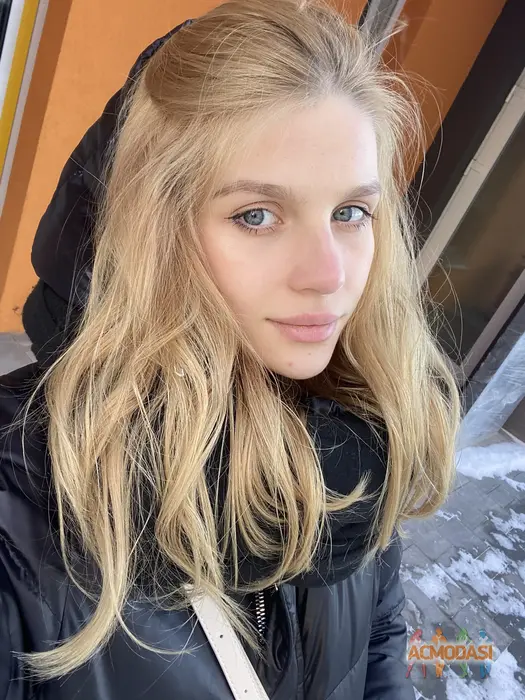 Яна  Палатна фото №1745804. Завантажено 03 Серпня 2025