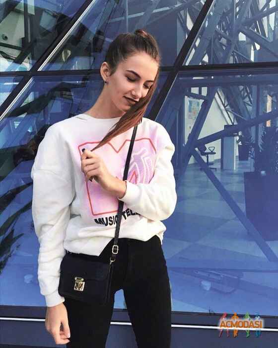 Ульяна  Милодан фото №1103424. Завантажено 13 Вересня 2017