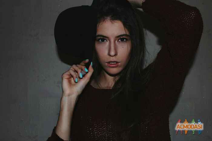 Лена Анатольевна Ермолка фото №1020994. Завантажено 16 Лютого 2017