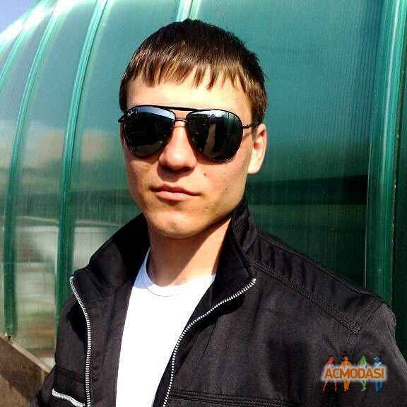 Коля Анатолійович Олійник фото №1159741. Завантажено 04 Січня 2018