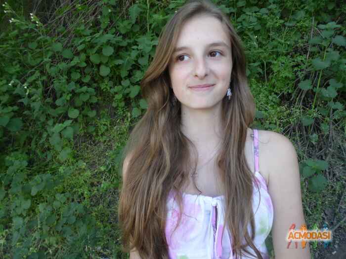 Юля  Кирстя фото №1054235. Завантажено 15 Травня 2017