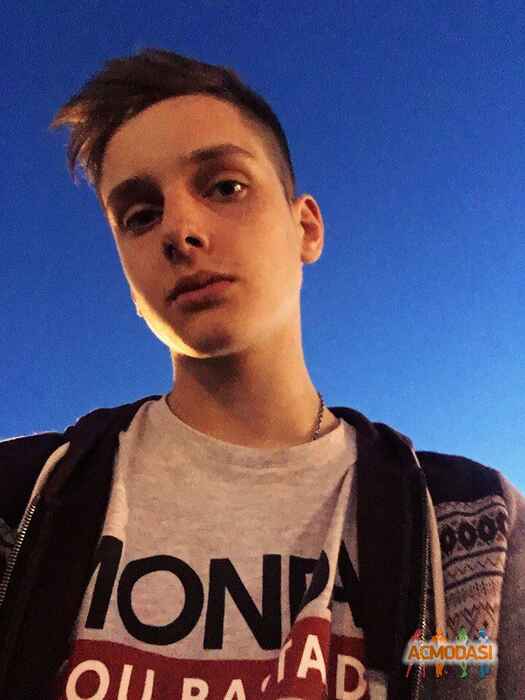 Евгений Олеговичь Кравченко фото №1096543. Завантажено 27 Серпня 2017