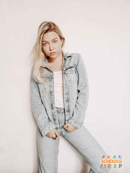 Karina Viktorivna Kamar фото №1540979. Завантажено 22 Червня 2020