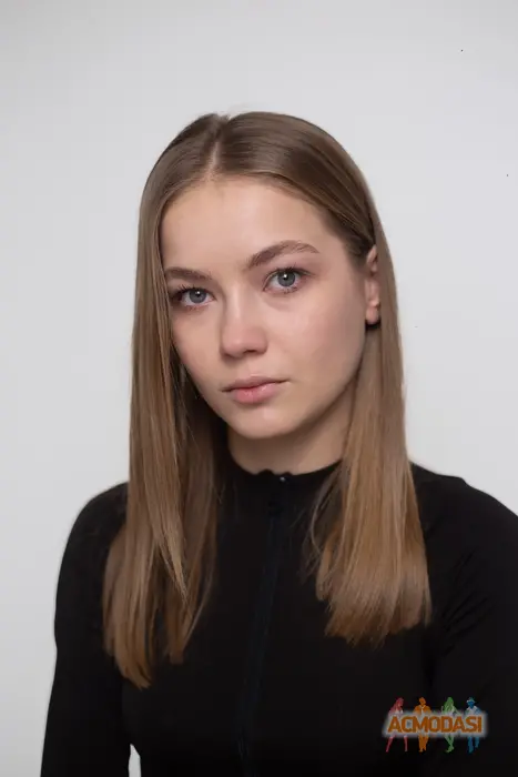 Олена  Стадник фото №1743905. Завантажено 07 Червня 2025