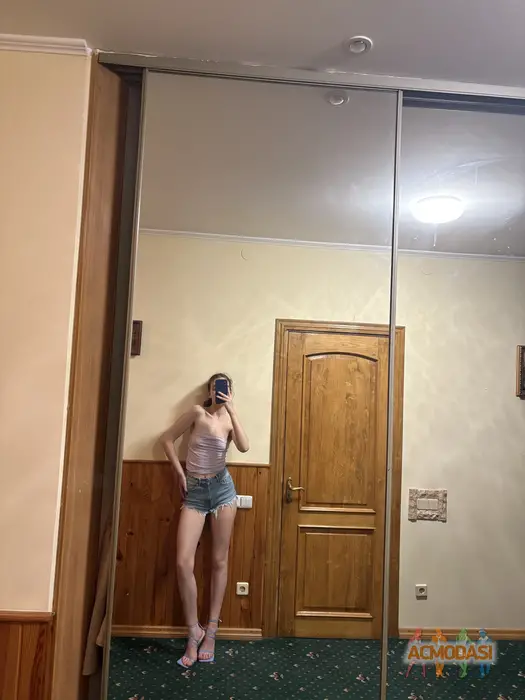 Софія  Леонт 