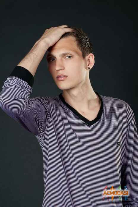 Ян Олегович Саитов фото №222923. Завантажено 12 Липня 2012