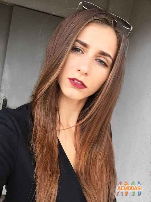 Анна Олександрівна Уханська фото №1284327. Завантажено 01 Вересня 2018
