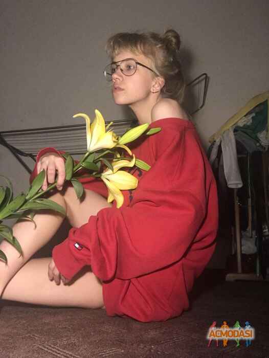 Лиза Орестовна Карпович фото №1069625. Завантажено 22 Червня 2017