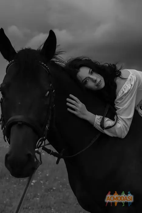 Олена  Тарасівна фото №1751165. Завантажено 04 Січня 2026