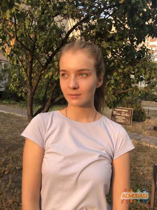 Олена Віталіївна Погоріла фото №1459067. Завантажено 09 Жовтня 2019