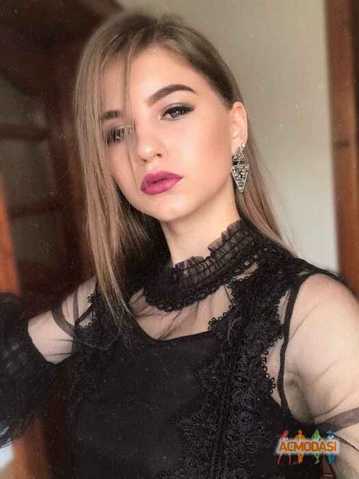 Юля Олександрівна Юлова фото №1455081. Завантажено 30 Вересня 2019