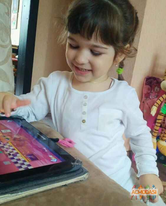 Полина Романовна Тарасенко фото №1170792. Завантажено 23 Січня 2018