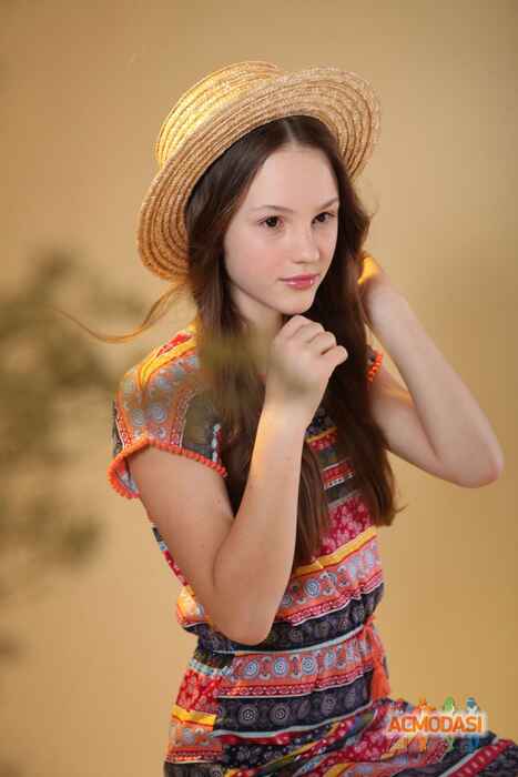 Владислава Романівна Нікольська фото №1486957. Завантажено 11 Грудня 2019