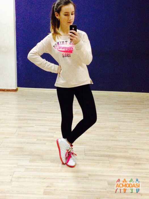 Юля Віталіївна Лесенко фото №1041360. Завантажено 09 Квітня 2017