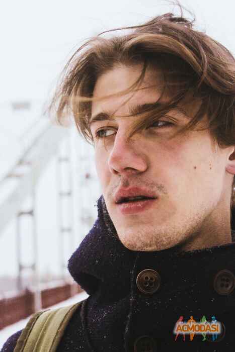 Костянтин Вячеславович Карачов фото №1027036. Завантажено 01 Березня 2017